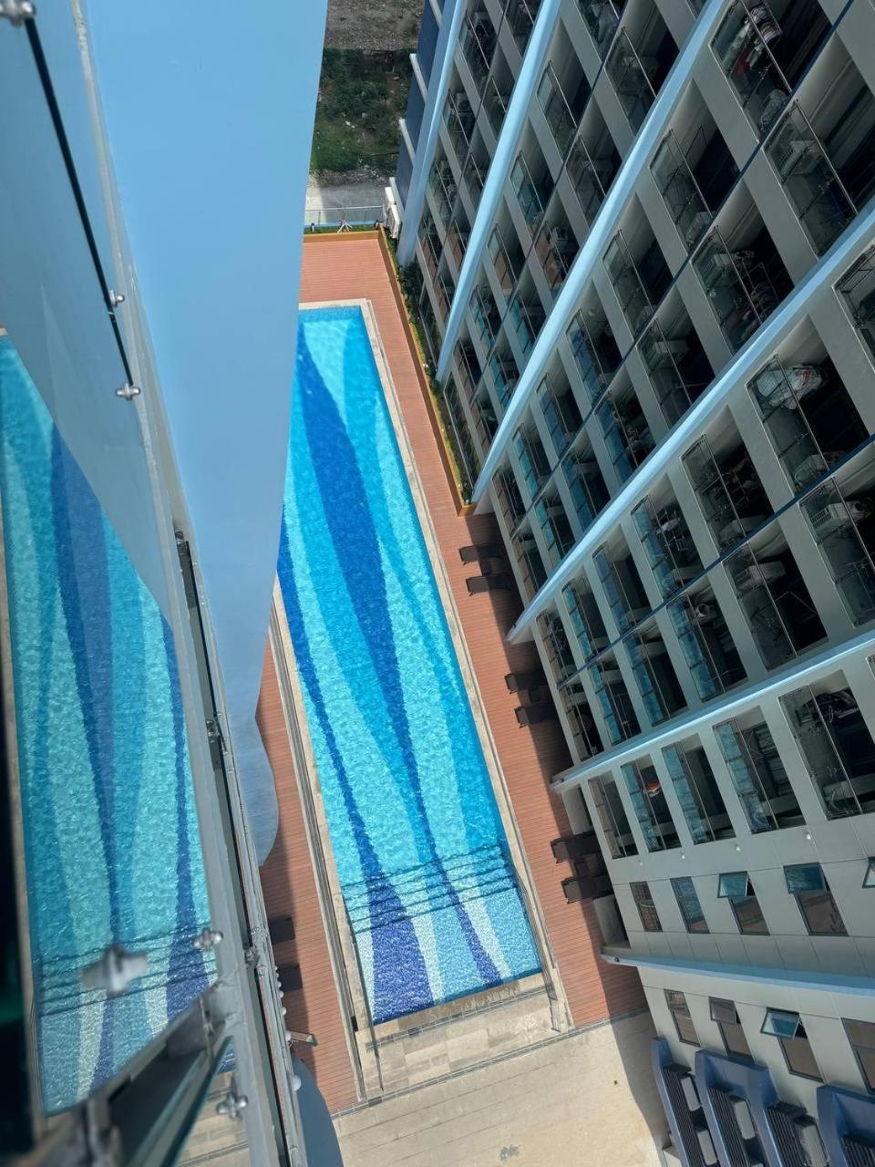 L Condotel Paranaque City Eksteriør billede
