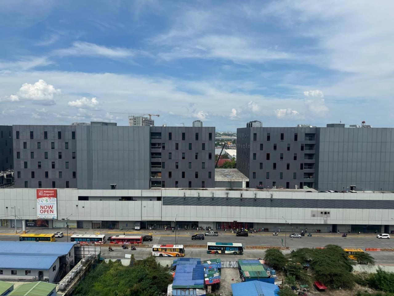 L Condotel Paranaque City Eksteriør billede