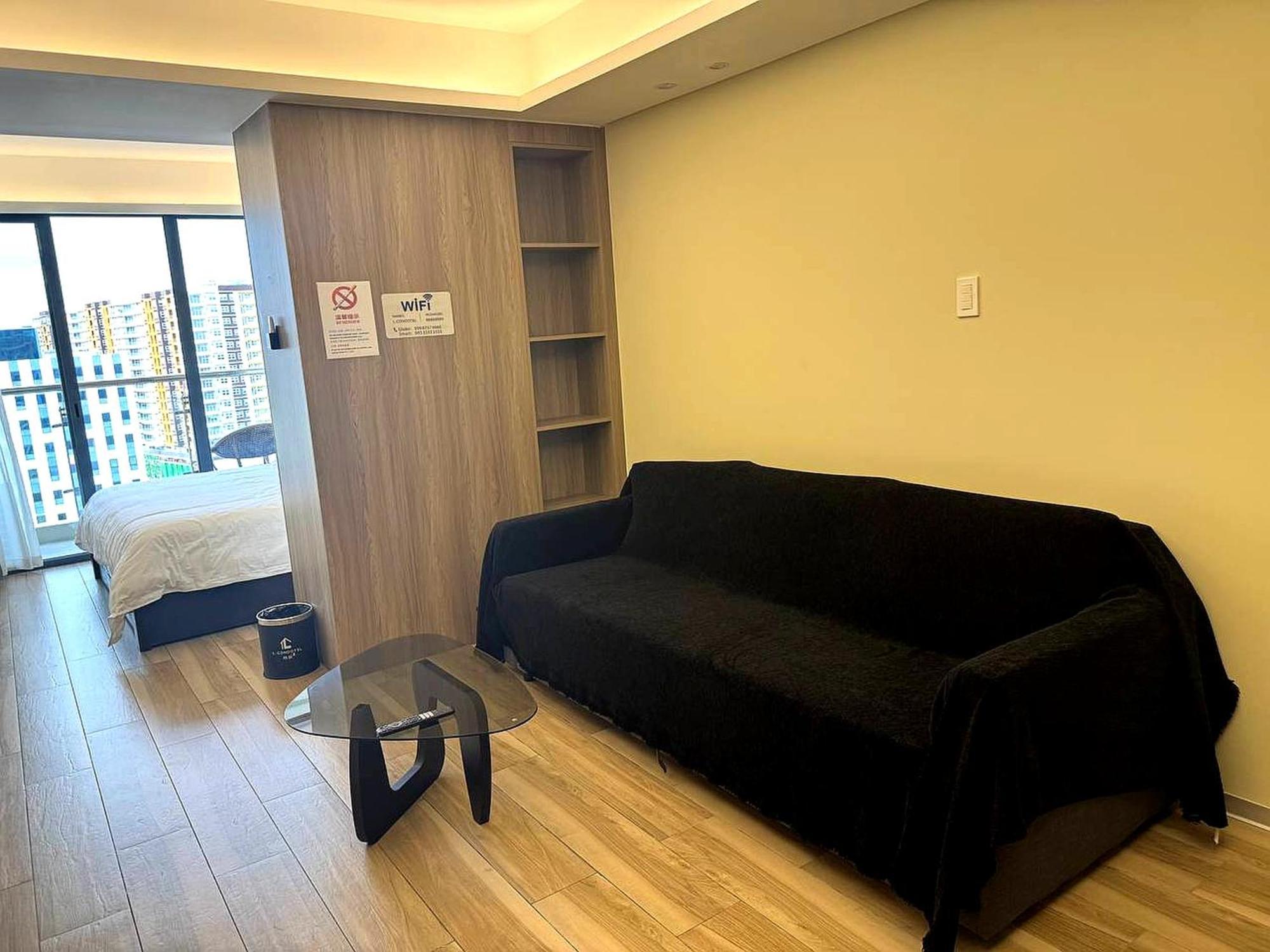 L Condotel Paranaque City Eksteriør billede